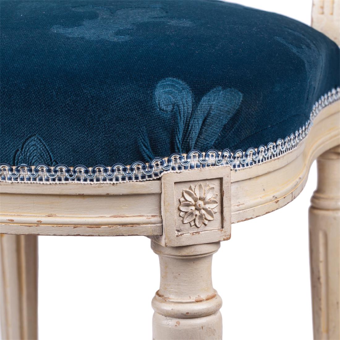 18th century French chair with Marie Antoinette — image 2