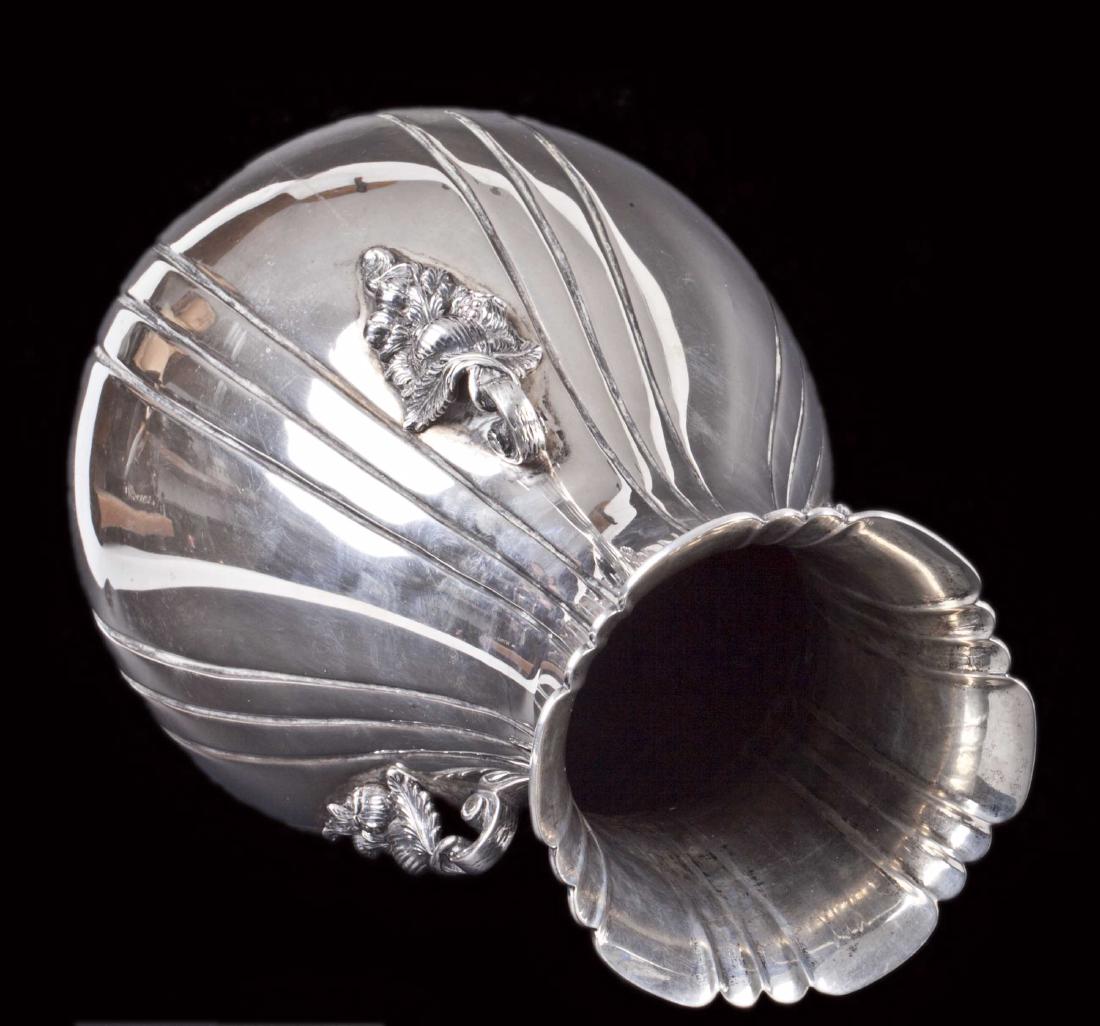 Beautiful Italian silver vase with flower motive — image 3