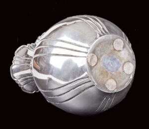 Beautiful Italian silver vase with flower motive — image 4