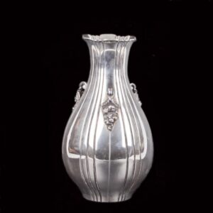 Beautiful Italian silver vase with flower motive — image 5