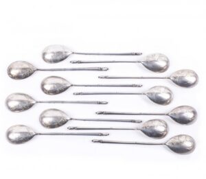 Russian silver set of 12 tea spoons — image 1