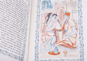 Kamasutra book in a green velvet case — image 5