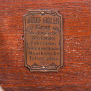 Antique German cabinet gramophone — image 7