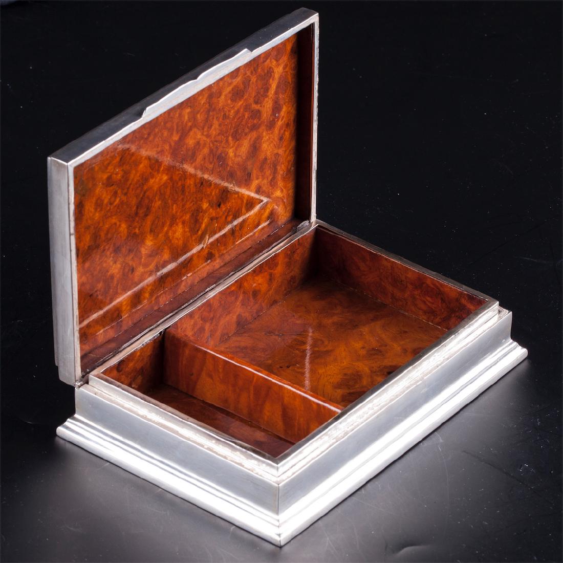 Antique silver cigarette/cigar box with wooden inserts — image 3