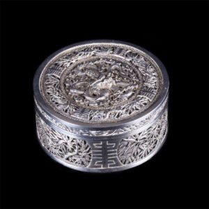 Antique dragon high relief decoration box with cover — image 1