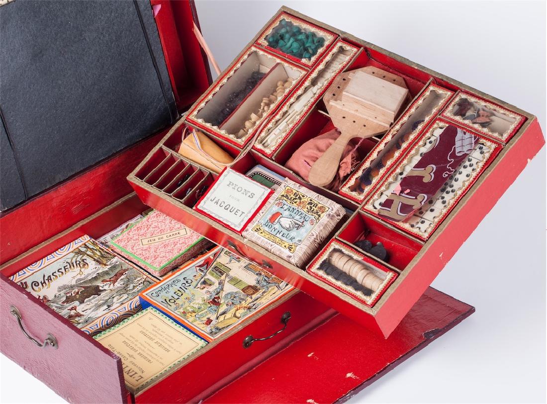 19th century French table-top games set in original box — image 5