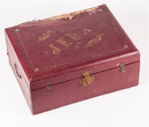 19th century French table-top games set in original box — image 8