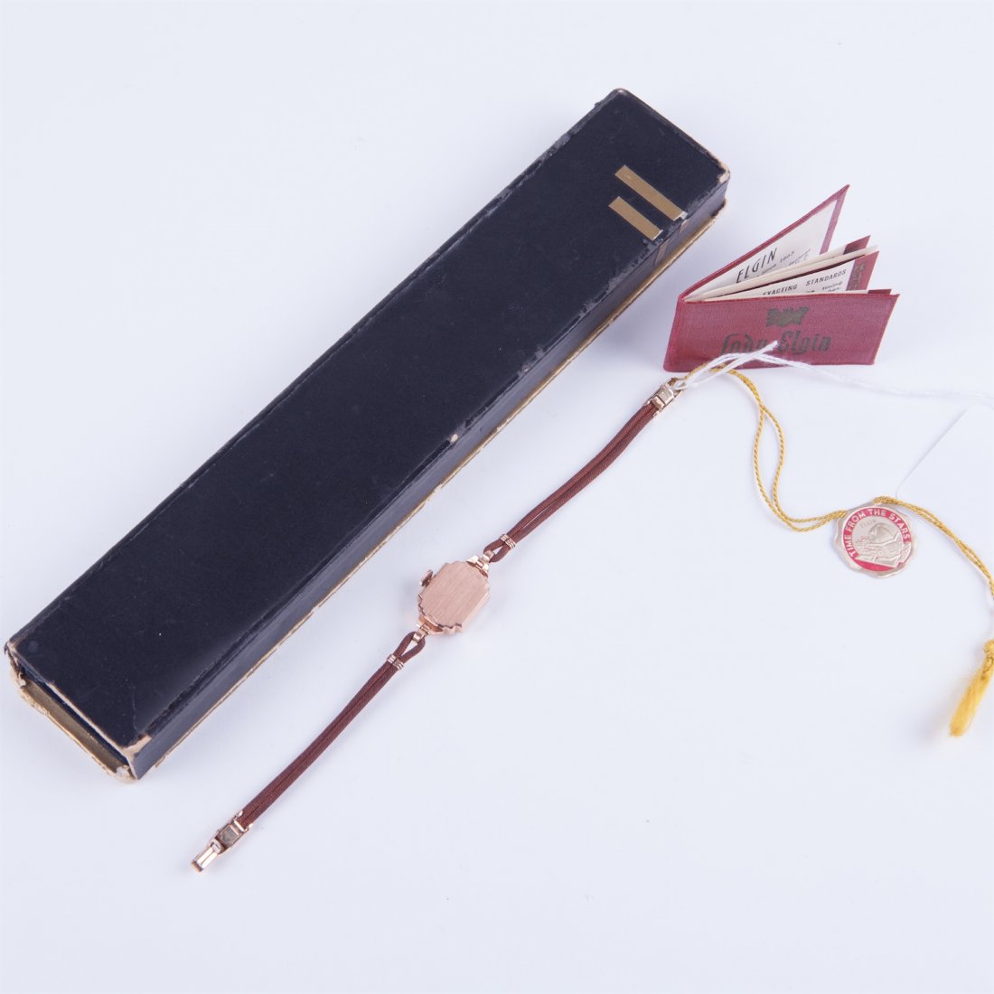 Gold wristwatch lady Elgin with original wristband. — image 4