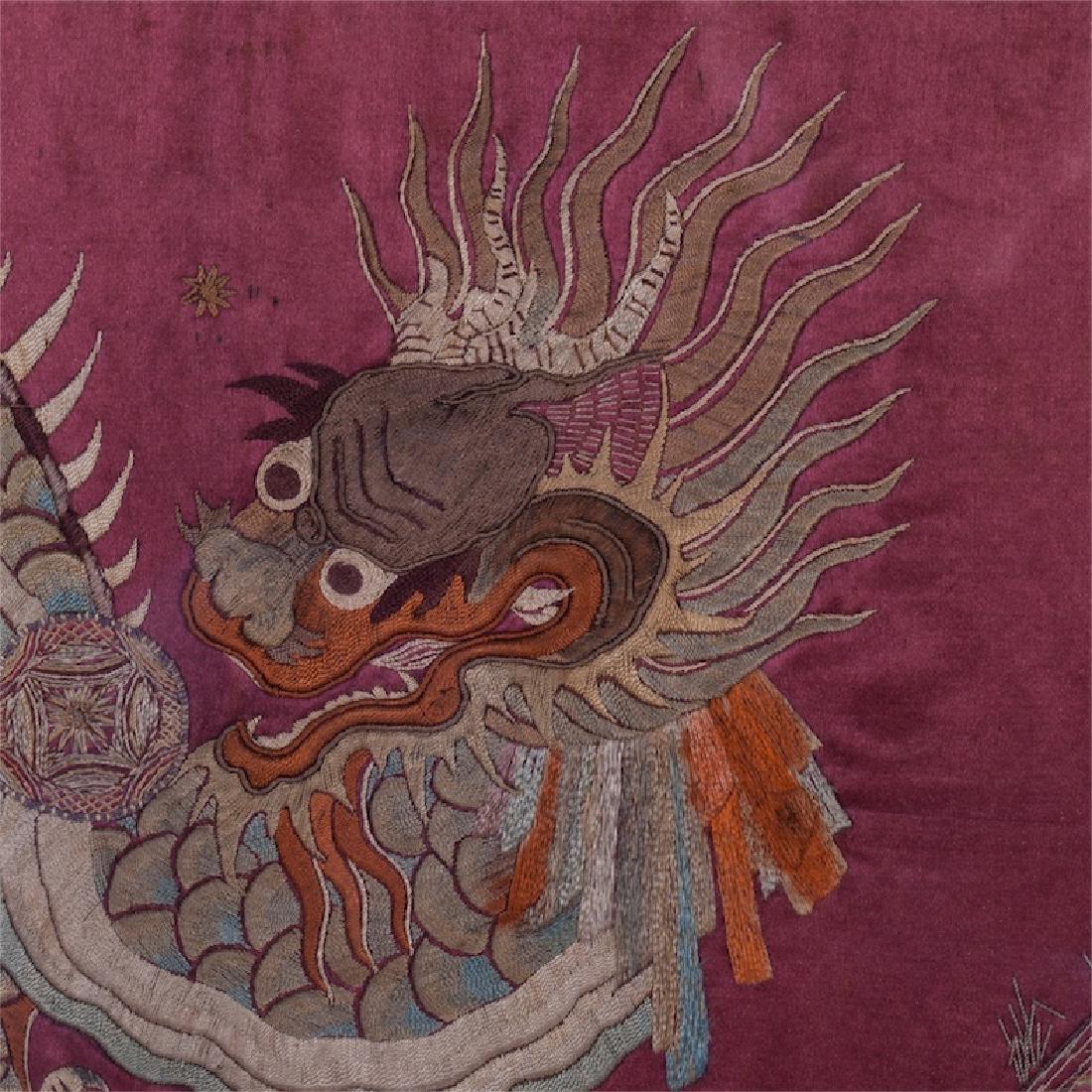 Chinese embroidery on silk with depicting of a dragon — image 3