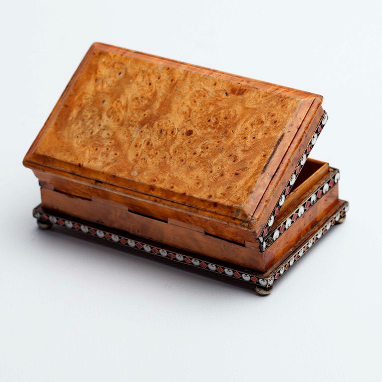 Russian wood, silver and enamel box. — image 3