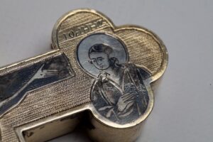 Russian silver and niello cross. — image 4