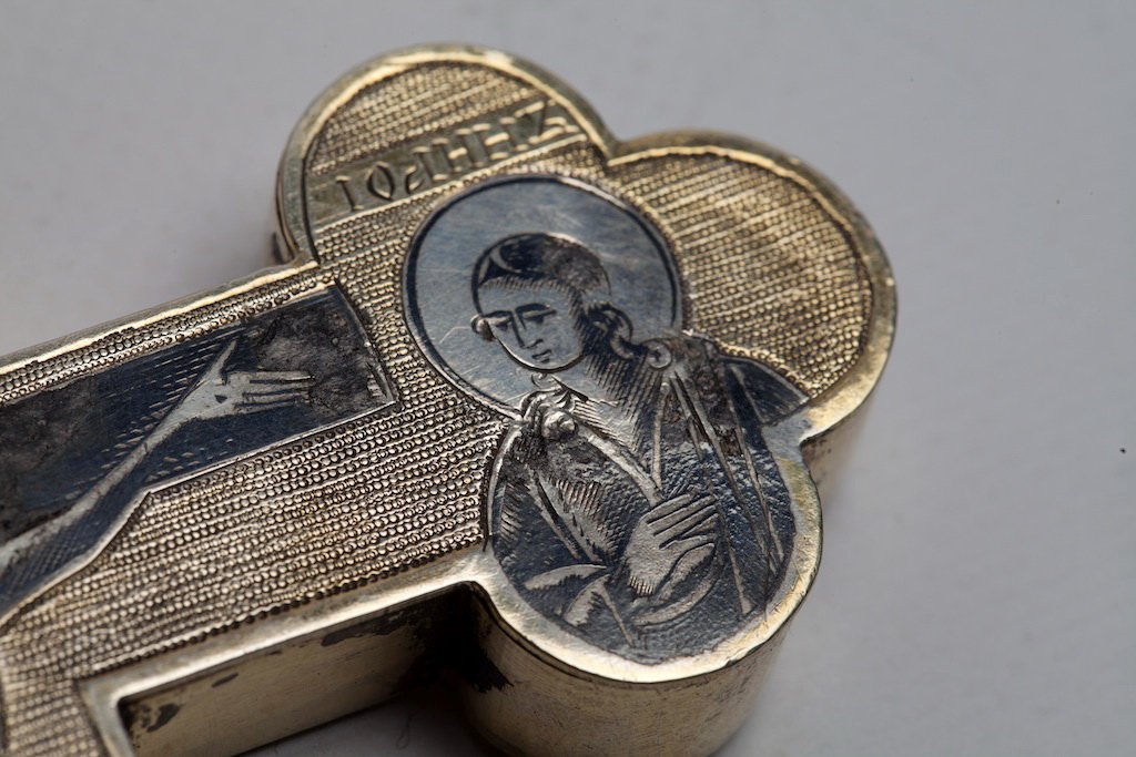 Russian silver and niello cross. — image 4
