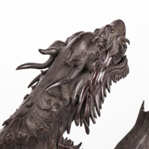 A pair of Chinese bronze dragon sculptures — image 3