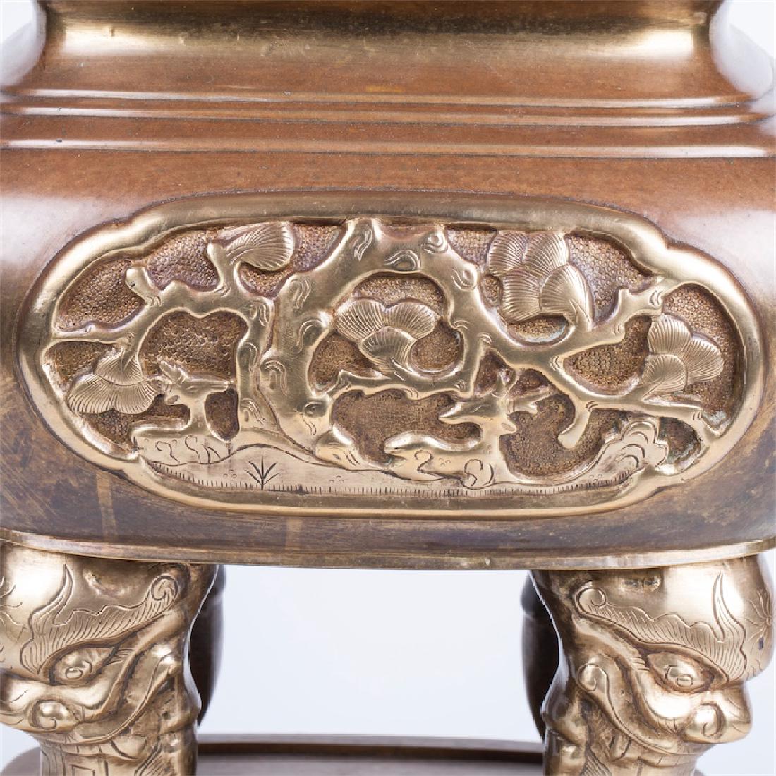 Antique Chinese bronze incense burner — image 3