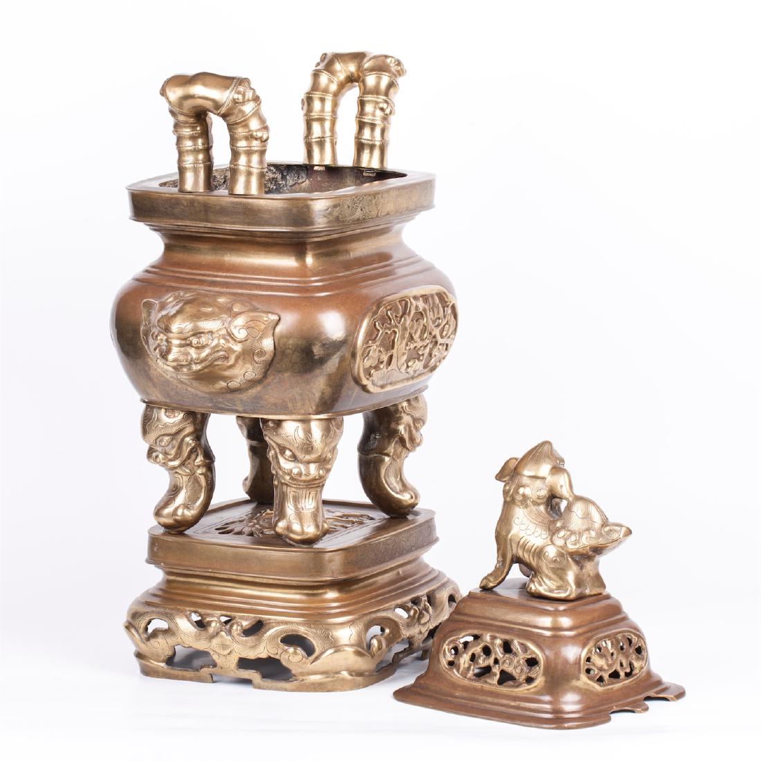 Antique Chinese bronze incense burner — image 5