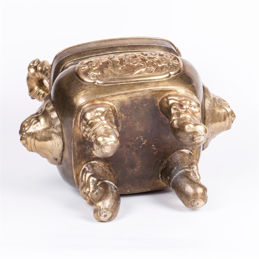 Antique Chinese bronze incense burner — image 8