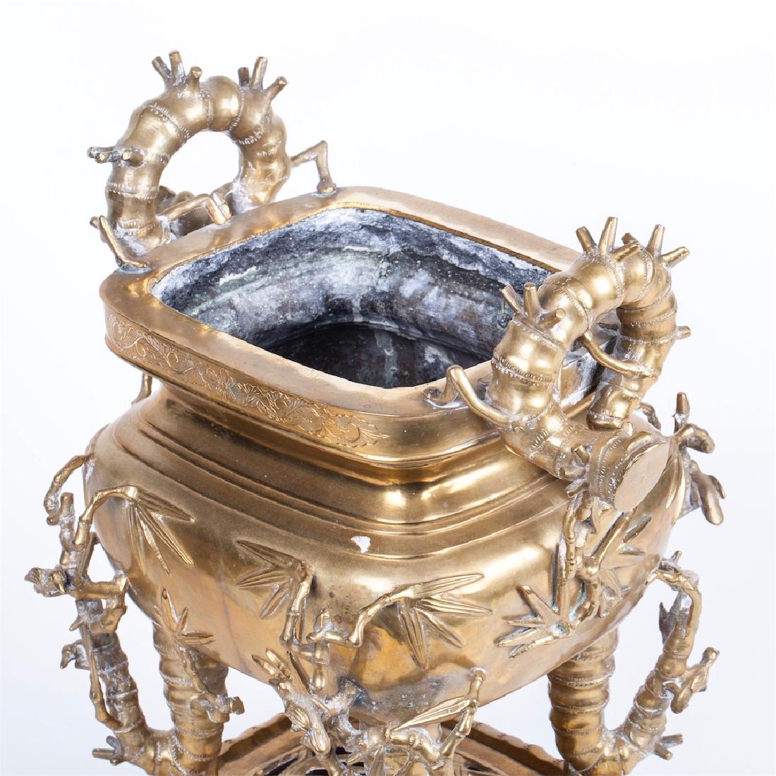 Antique Chinese bronze incense burner — image 5