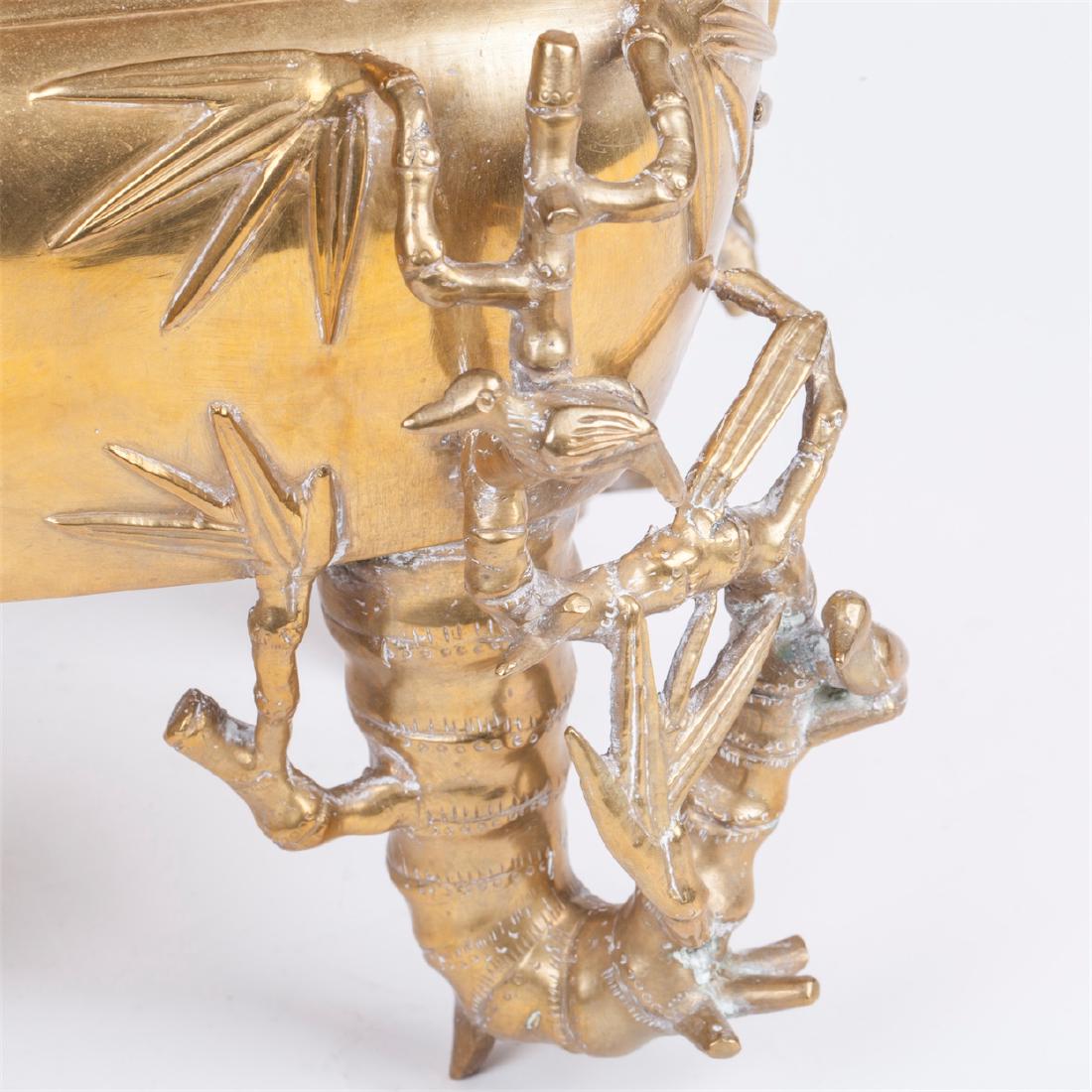 Antique Chinese bronze incense burner — image 9