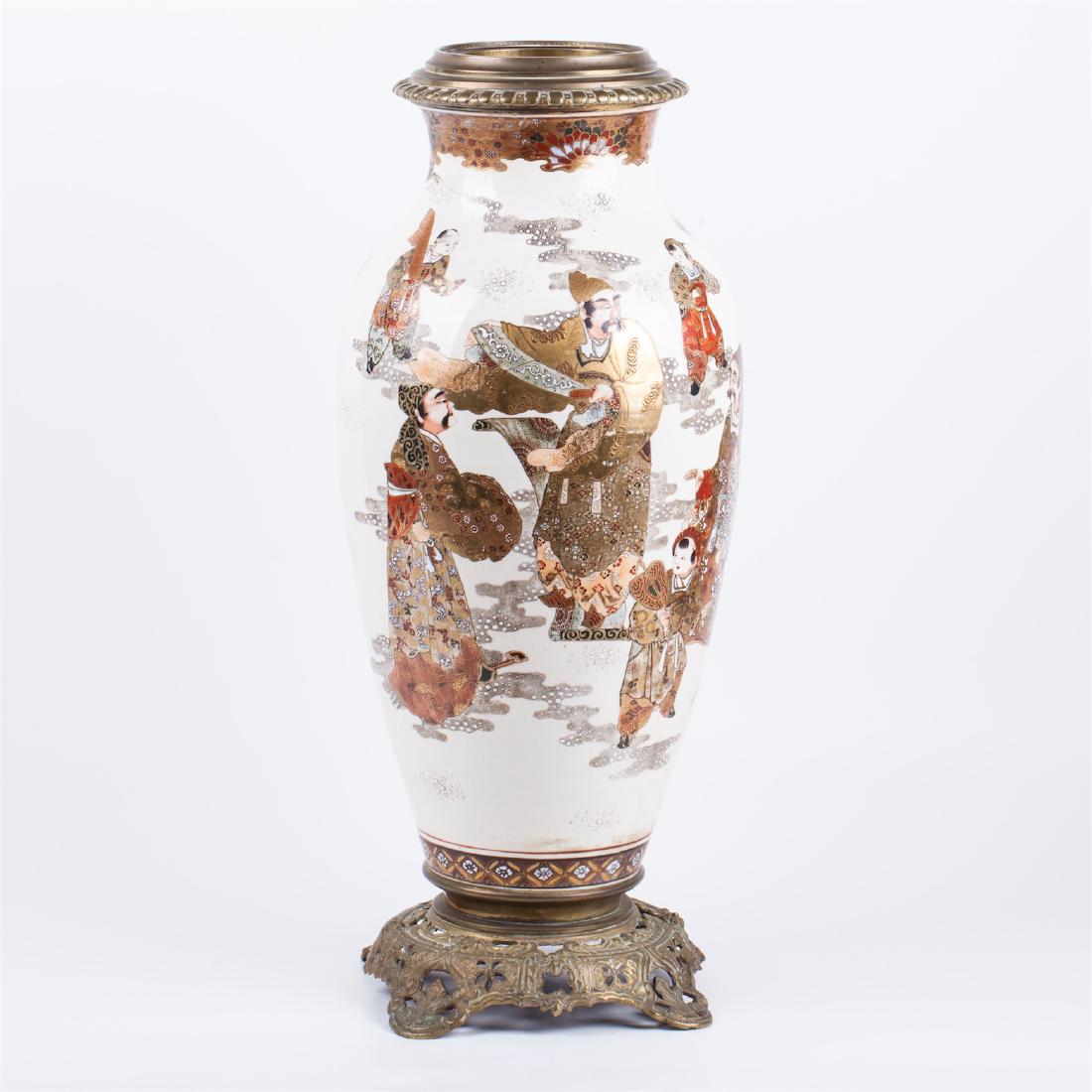 Antique Japanese painted porcelain vase with bronze — image 3