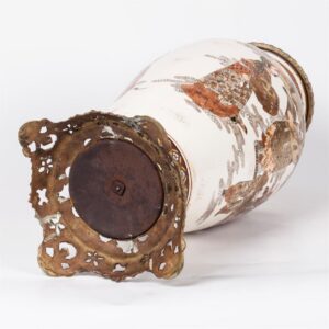 Antique Japanese painted porcelain vase with bronze — image 7