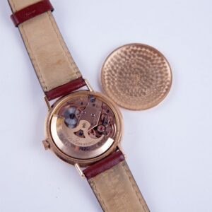 "Omega" calender automatic gold 18k wristwatch. — image 4