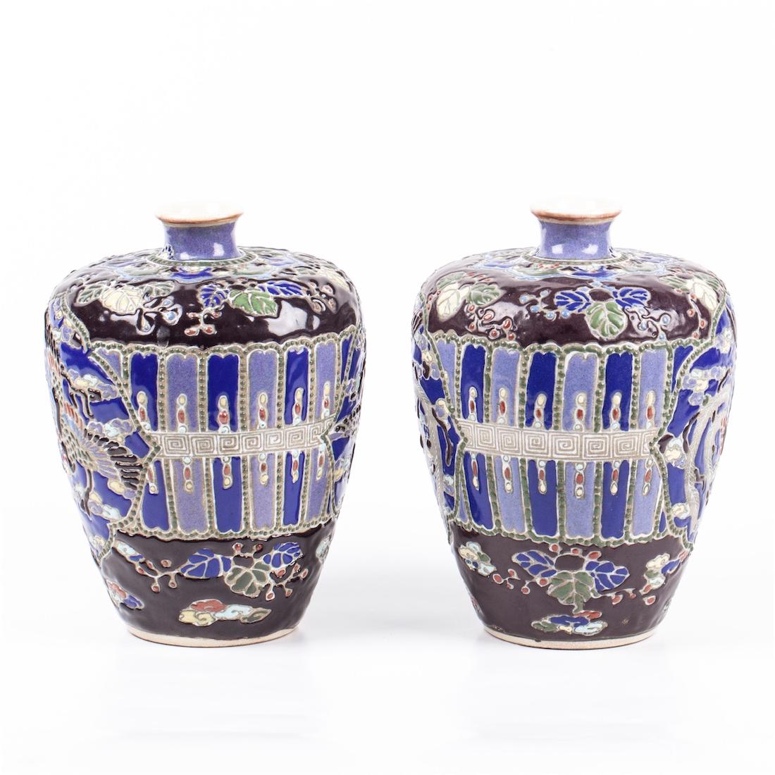 A pair of antique Chinese glazed faience vases — image 4