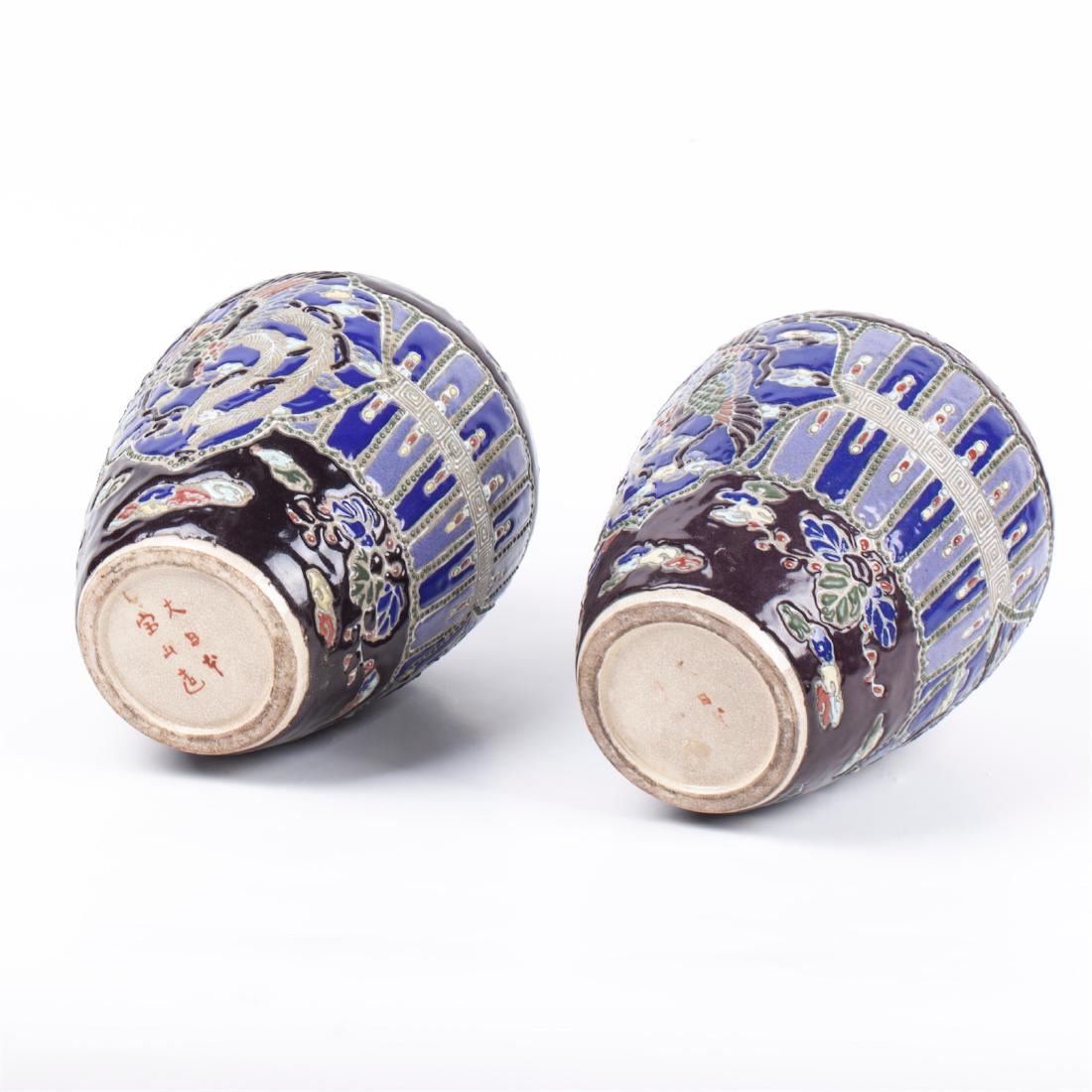 A pair of antique Chinese glazed faience vases — image 5