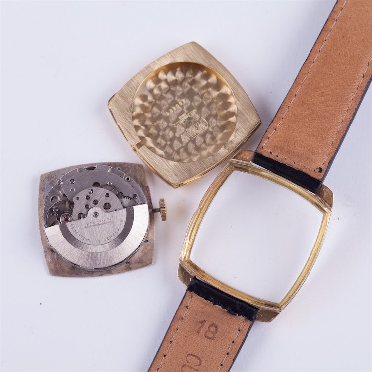 "Jaeger Le Coultre" rectangular automatic gold 18k — image 5