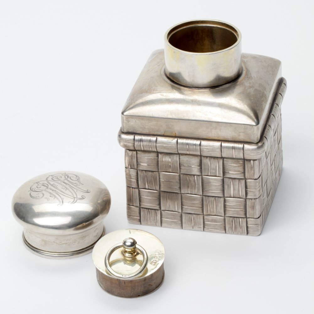 Russian silver tea caddies. — image 3