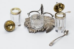 Russian silver sauce boat. — image 3