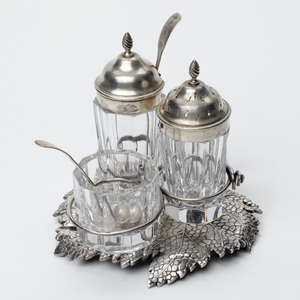 Russian silver sauce boat. — image 1