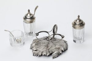 Russian silver sauce boat. — image 2