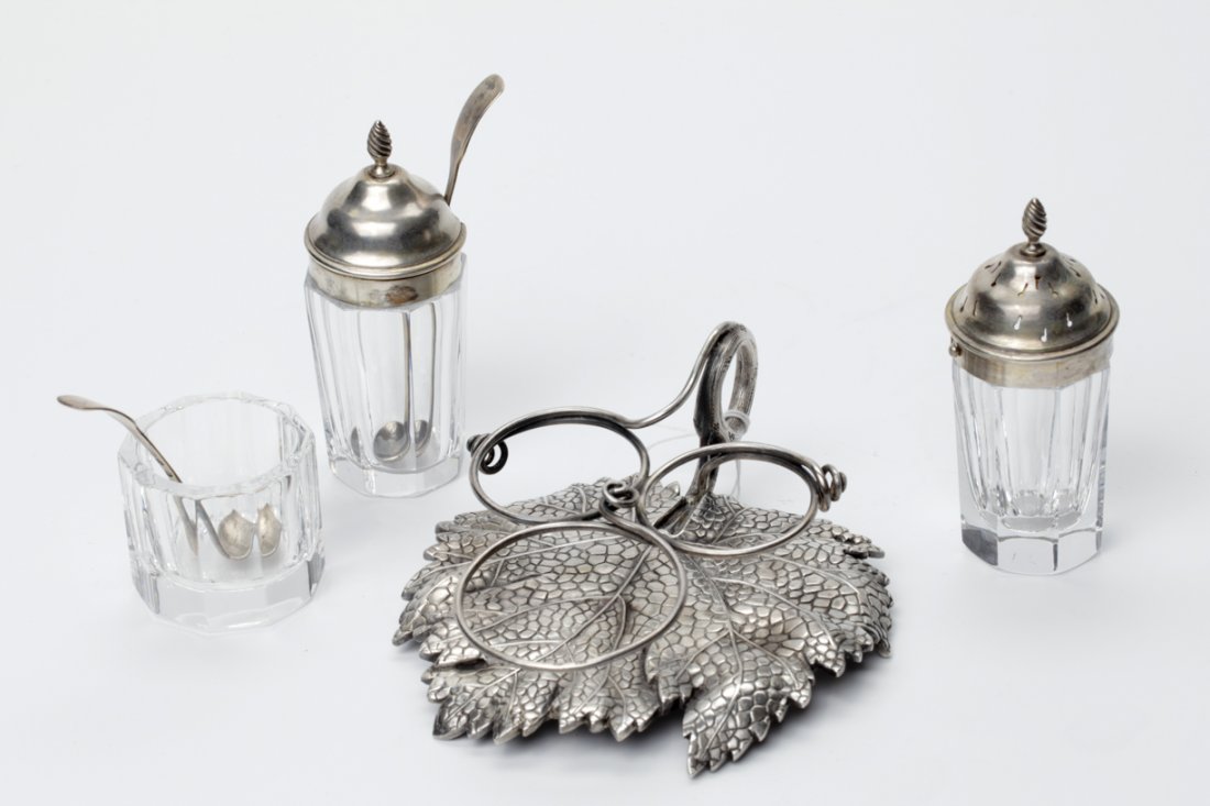 Russian silver sauce boat. — image 2