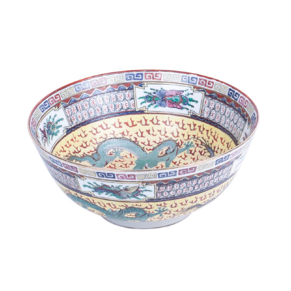 Old Chinese painted porcelain bowl — image 1