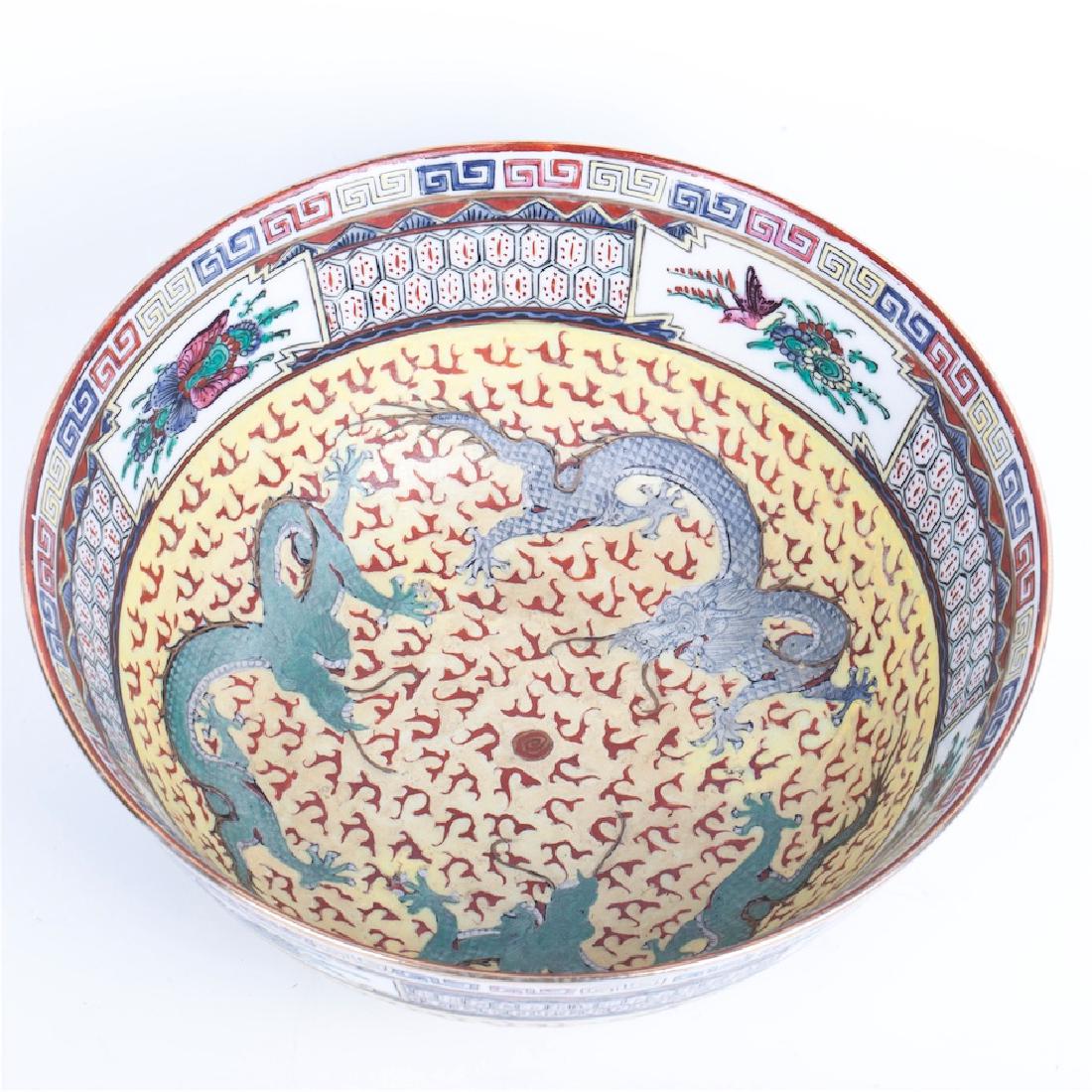 Old Chinese painted porcelain bowl — image 3