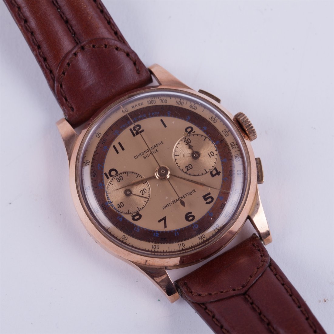 Gold 18k "Chronographe Suisse" chronograph wristwatch. — image 1