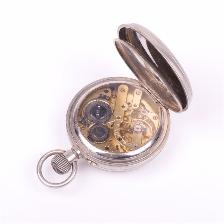 Metal military pocket watch. — image 6