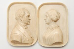 Russian pair plaques. — image 1