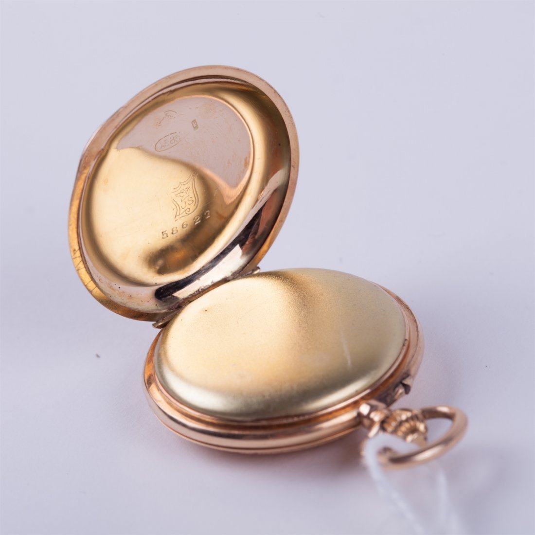 Gold pocket watch. — image 3