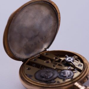 Open face case gold pocket watch — image 4