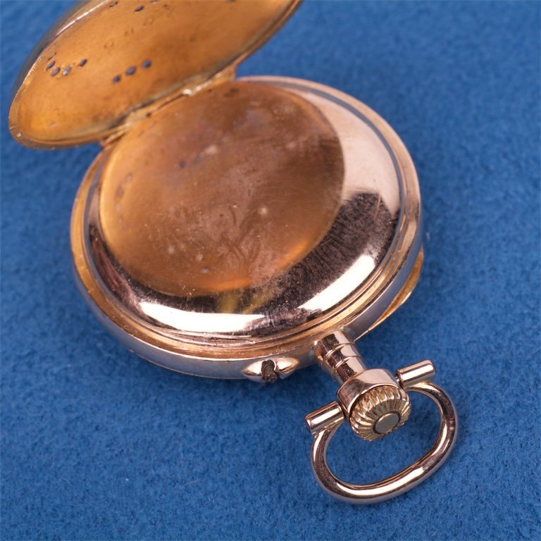 Gold pocket watch with jewels. — image 4
