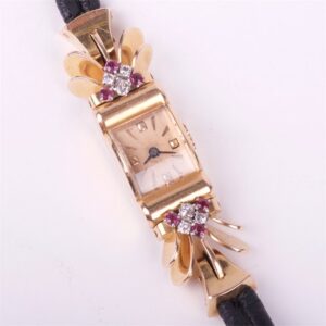 Gold 18K ladies wristwatch. — image 1