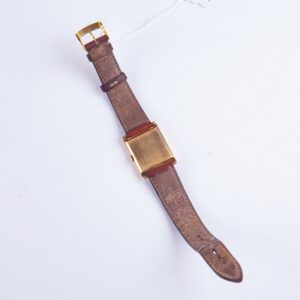 "Universal Geneve" 18k gold wristwatch. — image 3