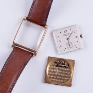 "Universal Geneve" 18k gold wristwatch. — image 5