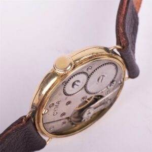 "Cyma" gold 18K mens wristwatch. — image 3