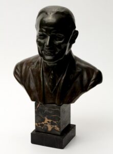 Bronze bust by Zelikson. — image 1
