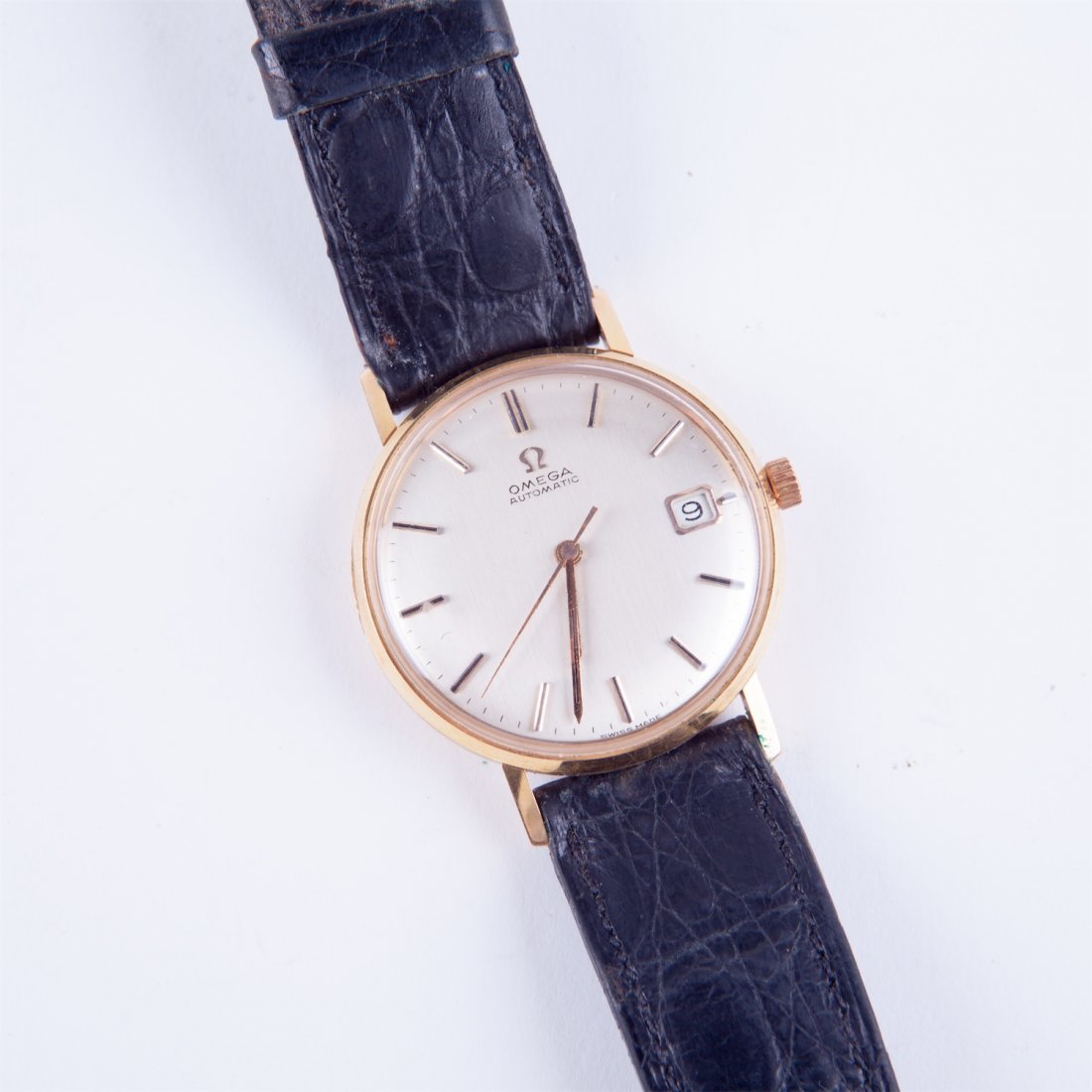 Omega calender automatic gold 18k wristwatch. — image 1