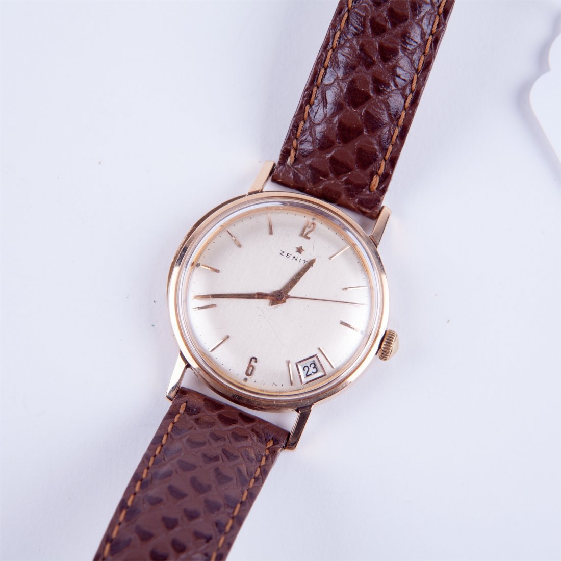 Zenith calender gold 18k-0.750 mens wristwatch. — image 1