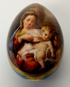 Russian porcelain easter egg. Signed Fedor Tarachkov. — image 1