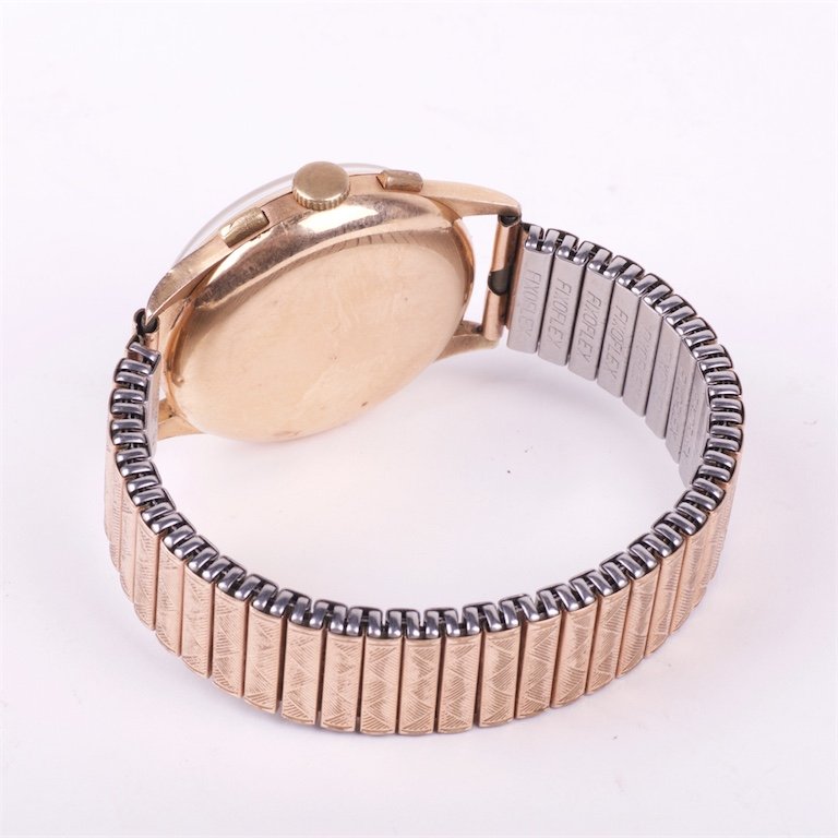 "Suisse" gold 18K mens wristwatch with chronograph. — image 3
